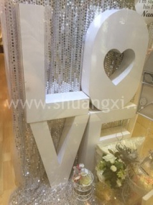 LOVE Large Props  (Rental Fees: S$60)